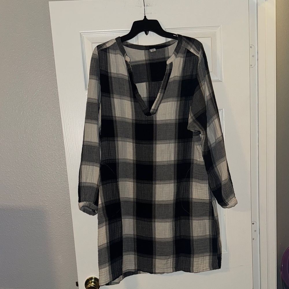 Old Navy Black and White Plaid Dress